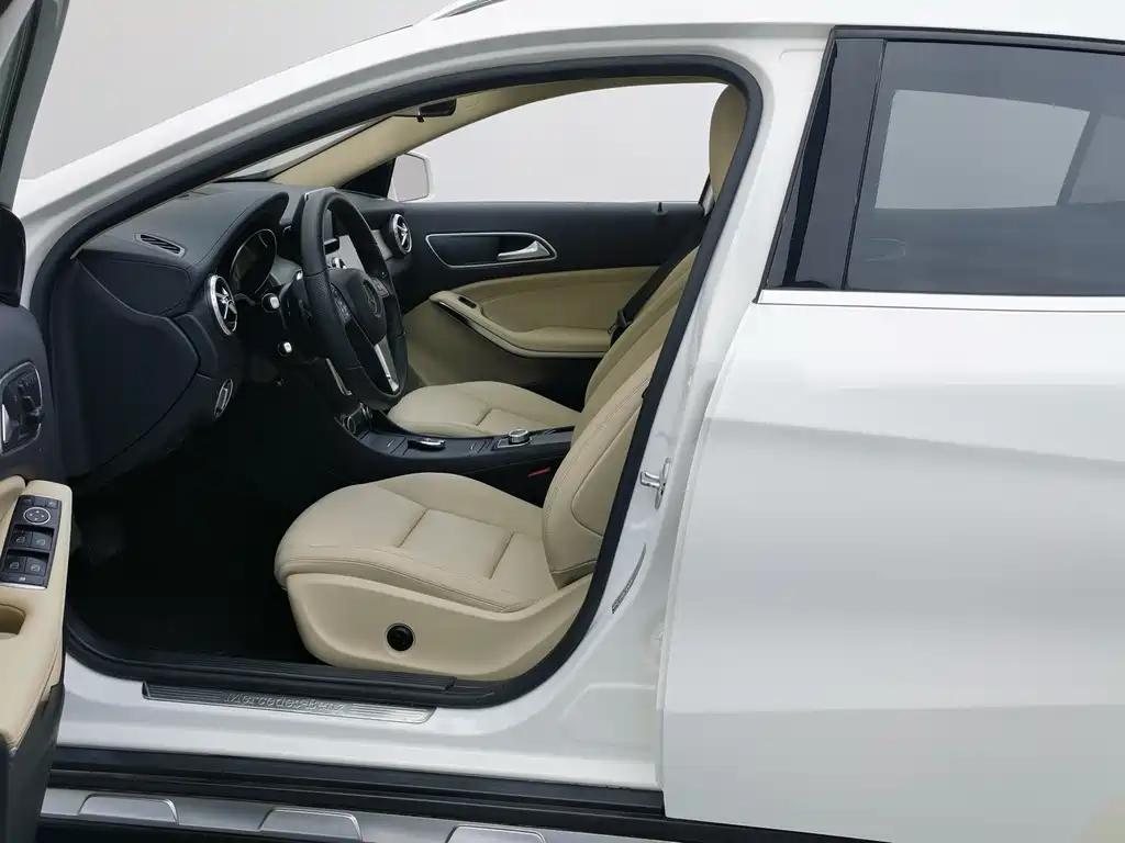Mercedes-Benz GLA 2015 — фото 5