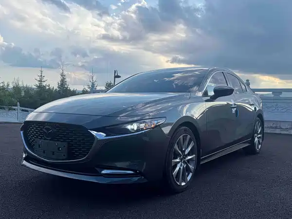 Mazda 3 Axela 2021