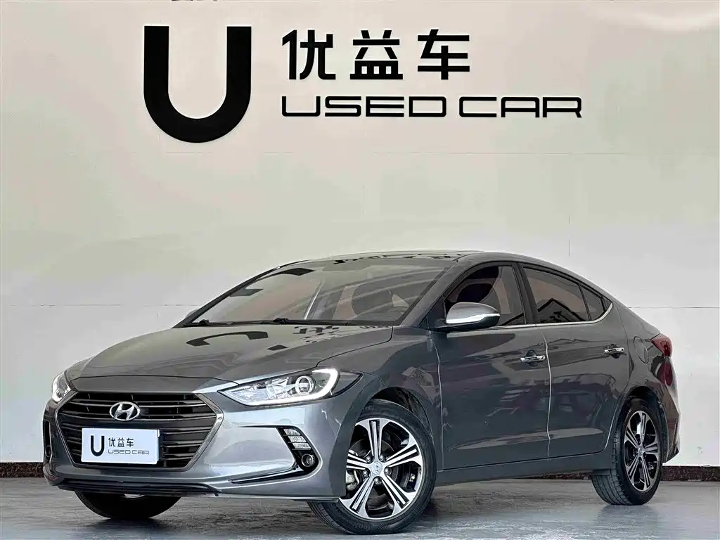 Hyundai Elantra 2019 — фото 1