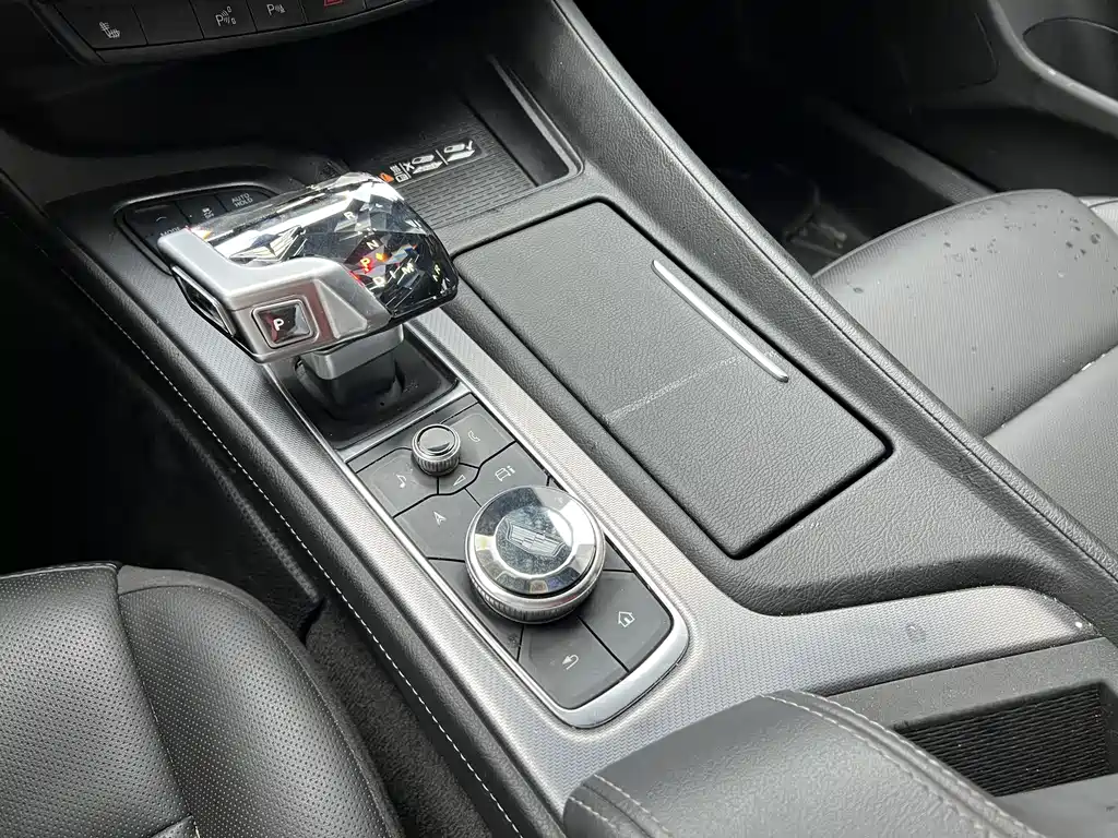 Cadillac CT5 2025 — фото 10