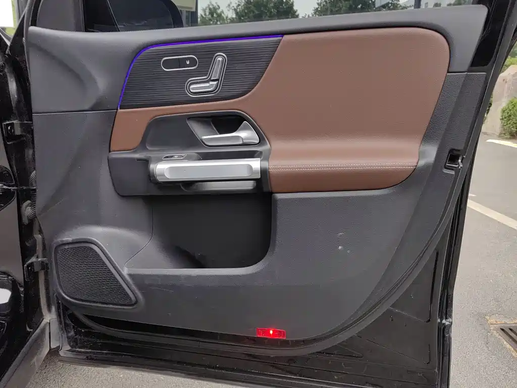 Mercedes-Benz GLB 2023 — фото 15