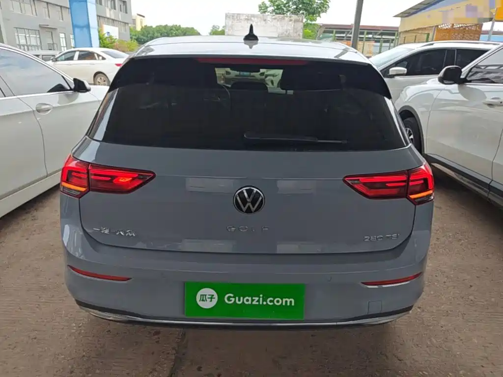 Volkswagen Golf 2021