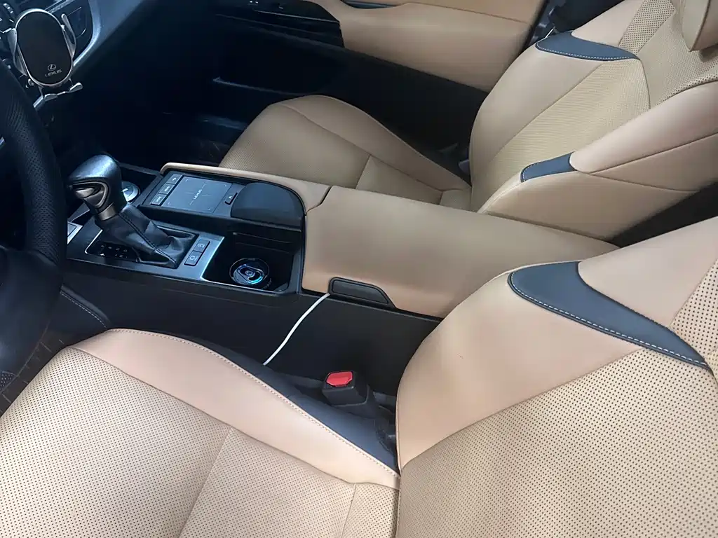 Lexus ES 2022 — фото 12