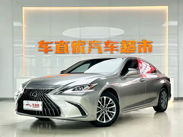 Lexus ES 2023
