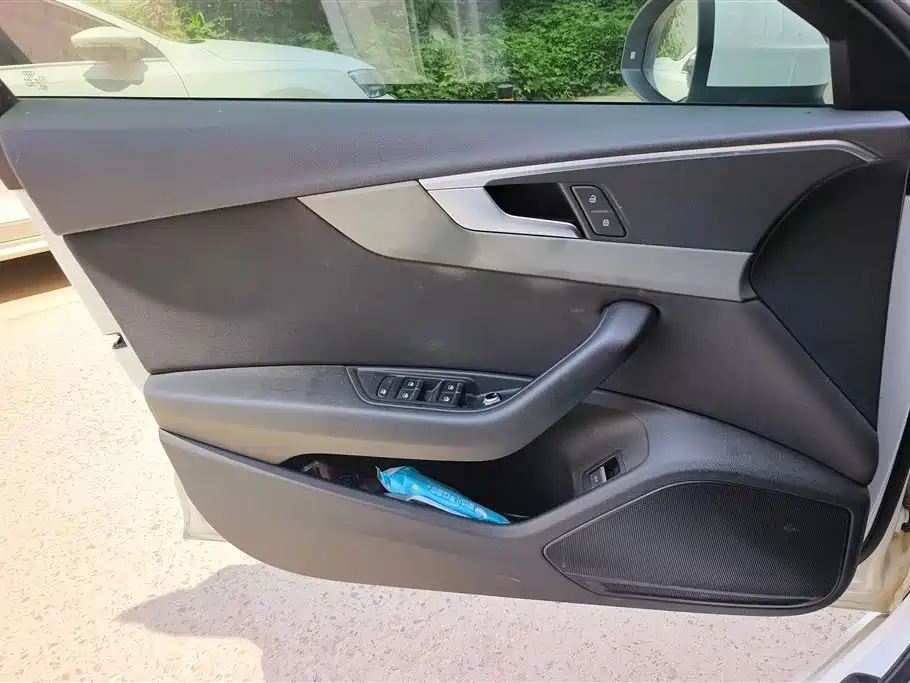 Audi A4L 2020