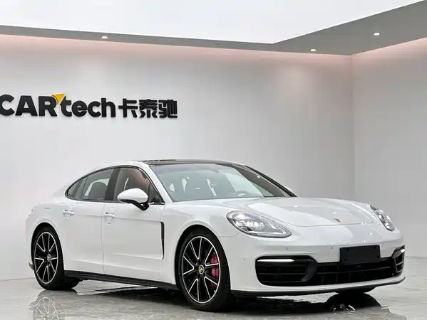 Porsche Panamera 2022