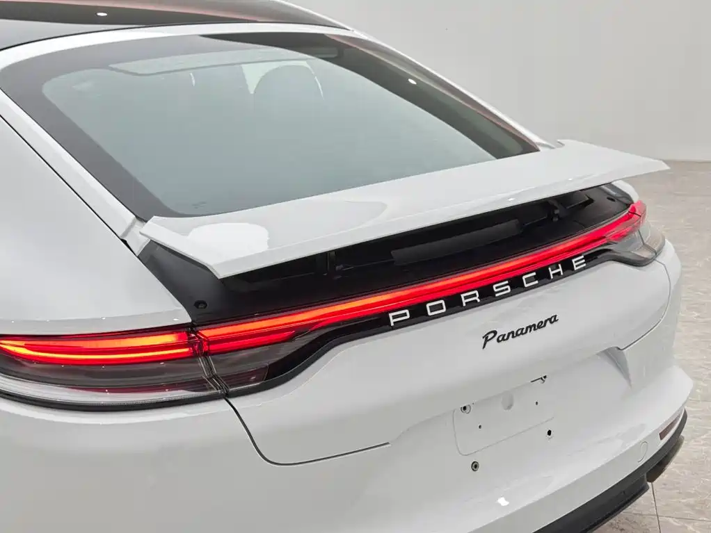 Porsche Panamera 2022 — фото 23