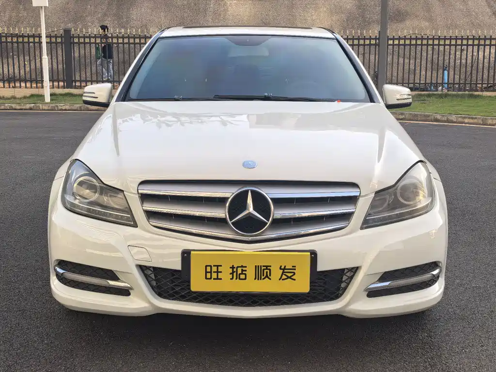 Mercedes-Benz C-Class 2011