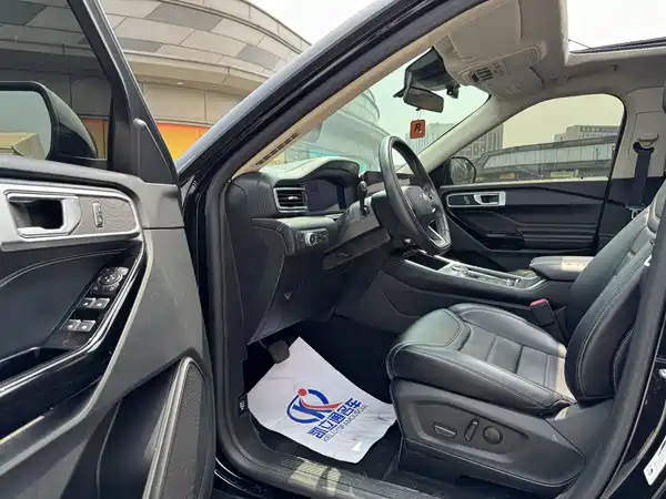 Ford Explorer 2023