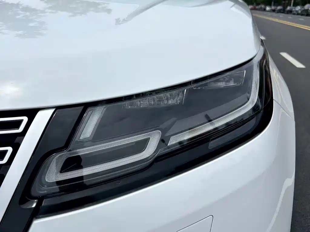 Land Rover Velar 2018 — фото 13