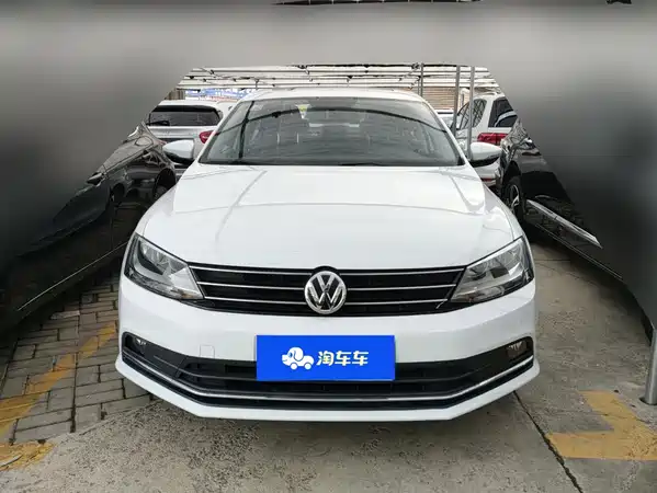 Volkswagen Sagitar 2018
