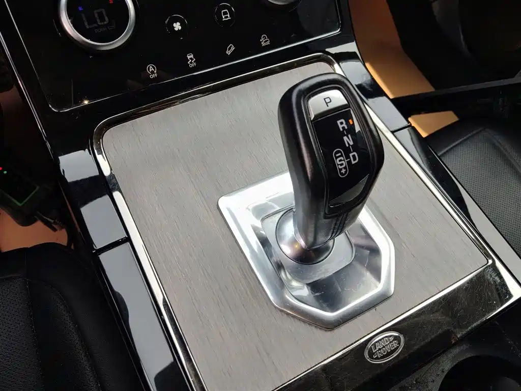 Land Rover Evoque 2022 — фото 14