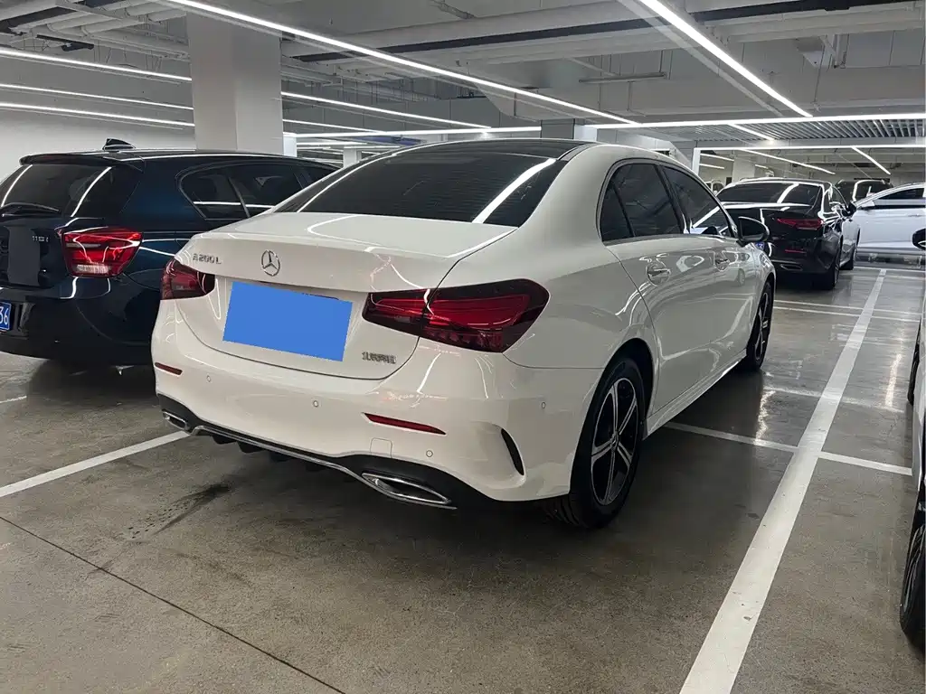 Mercedes-Benz A-Class 2023 — фото 4
