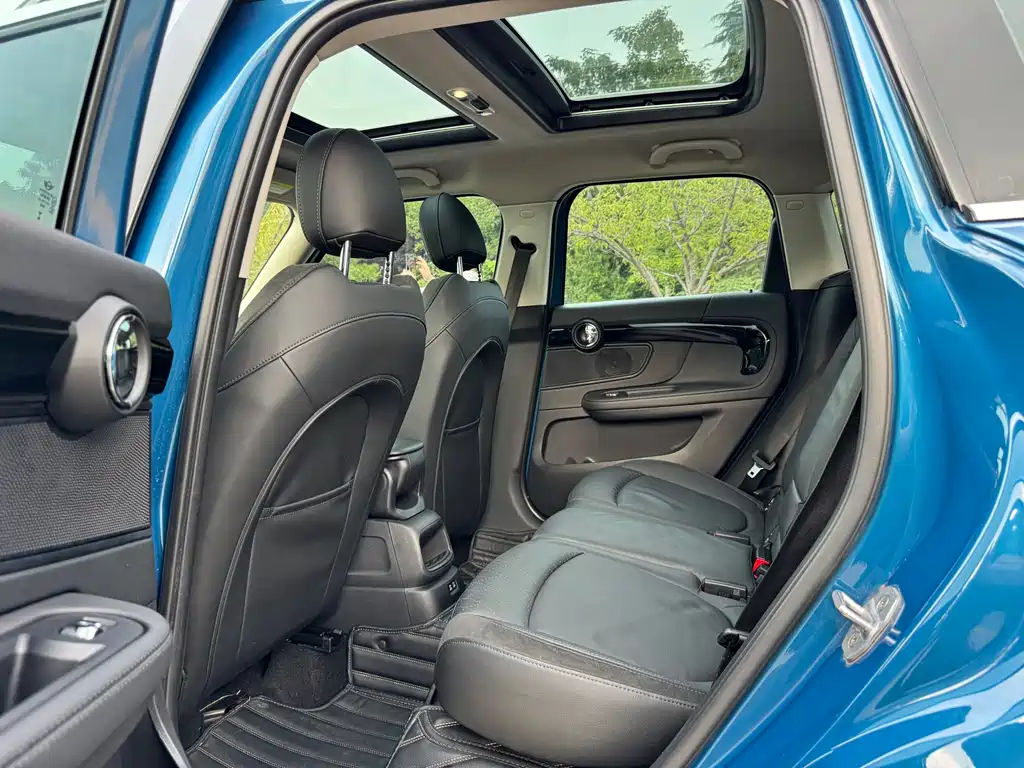 MINI Countryman 2019 — фото 12