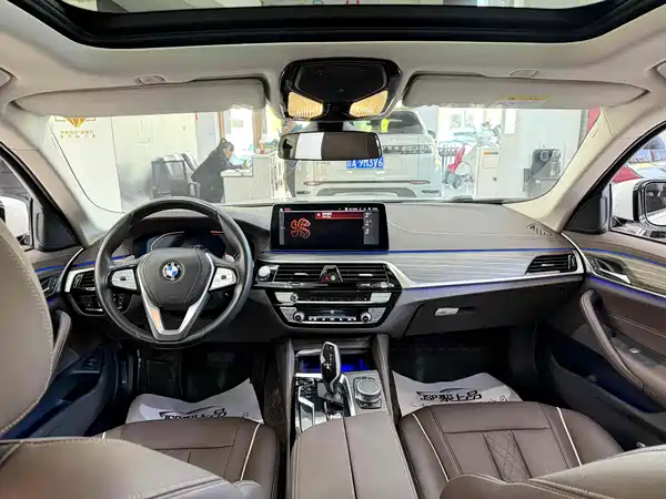 BMW 5 Series 2021