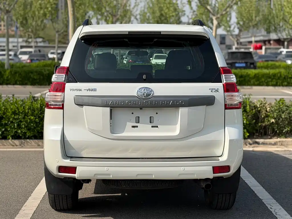 Toyota Prado 2015 — фото 4