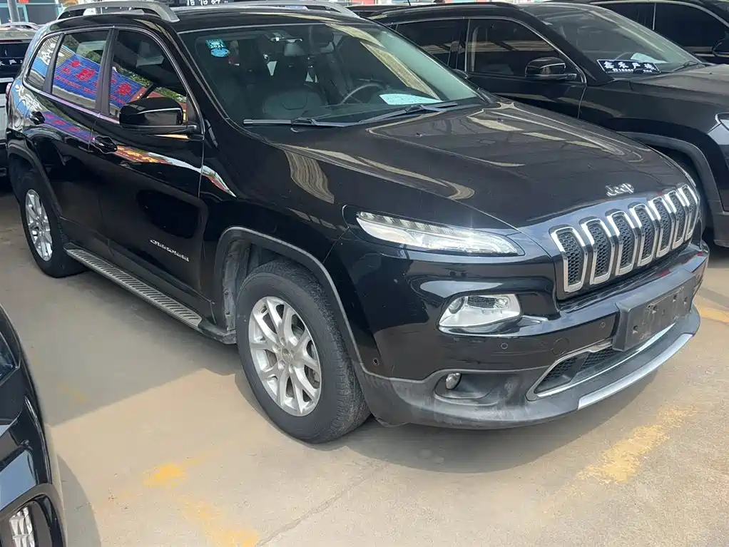 Jeep Cherokee 2017 — фото 17
