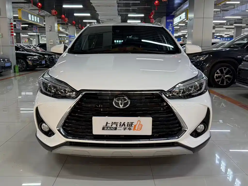 Toyota Yaris L 2023