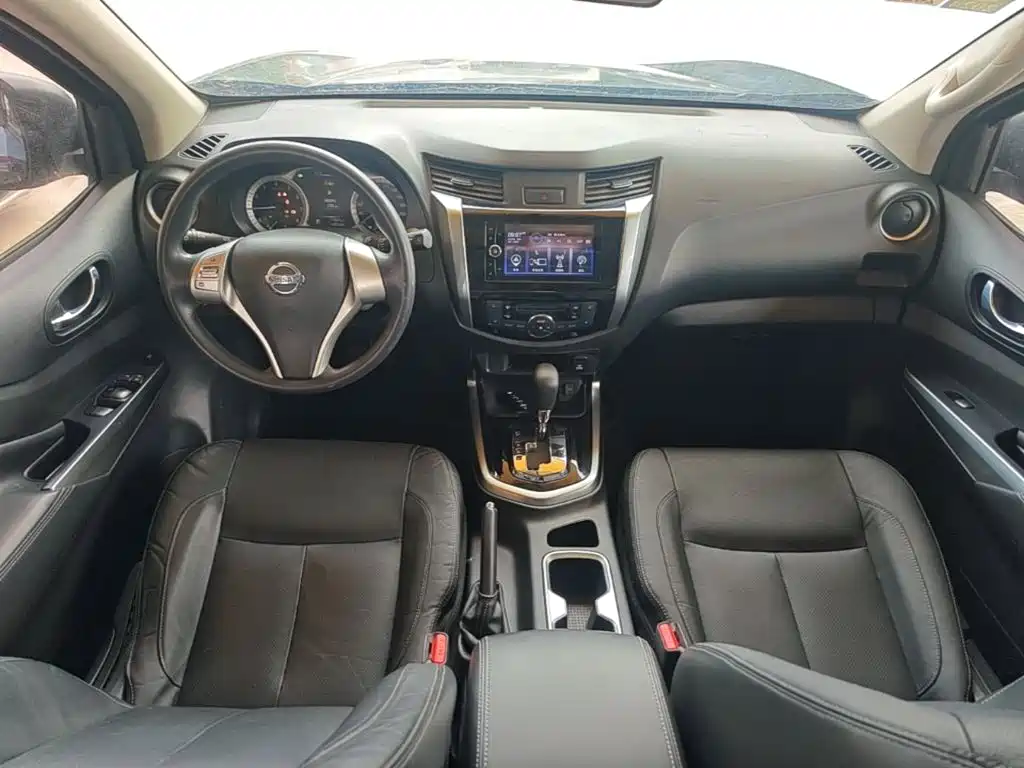 Nissan Terra 2018 — фото 10