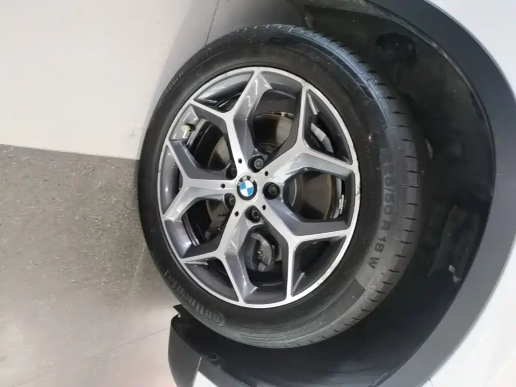 BMW X1 2018 — фото 14