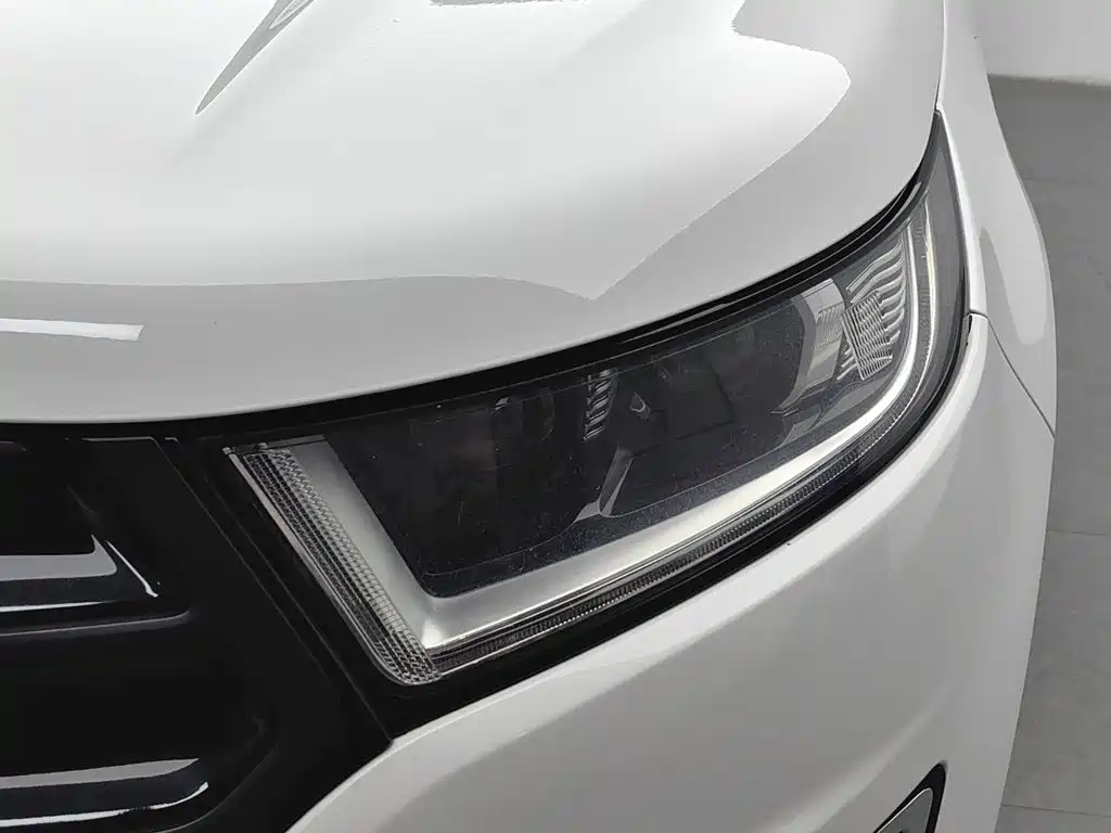 Ford Edge 2017 — фото 7