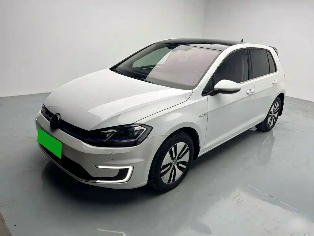 Volkswagen Golf EV 2020
