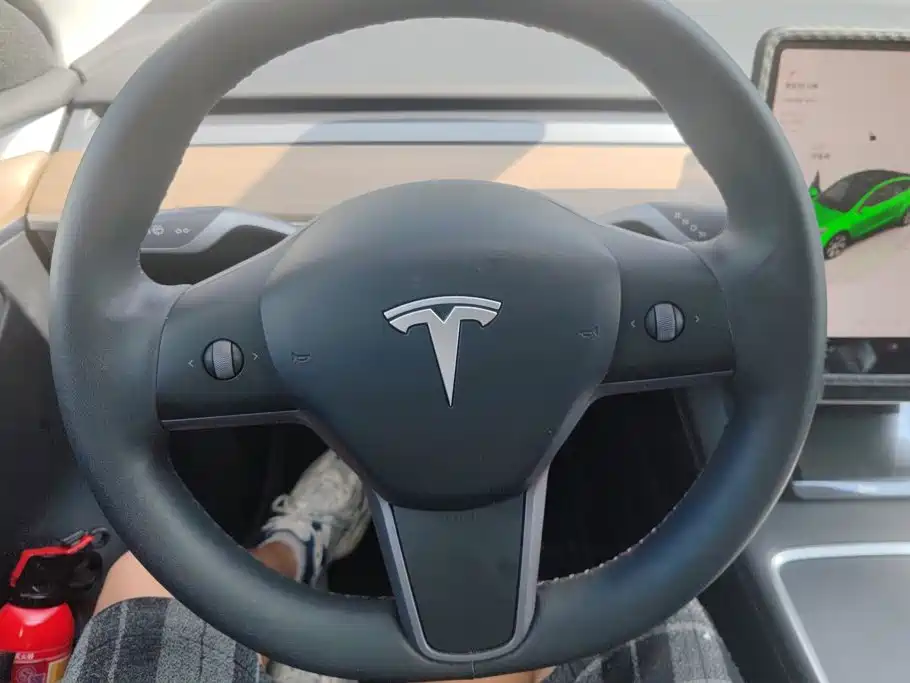 Tesla Model Y 2022 — фото 15
