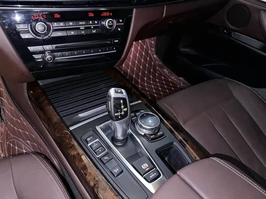 BMW X5 2015 — фото 11