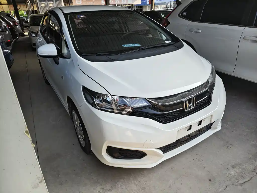 Honda Fit 2018 — фото 1