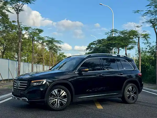 Mercedes-Benz GLB 2024