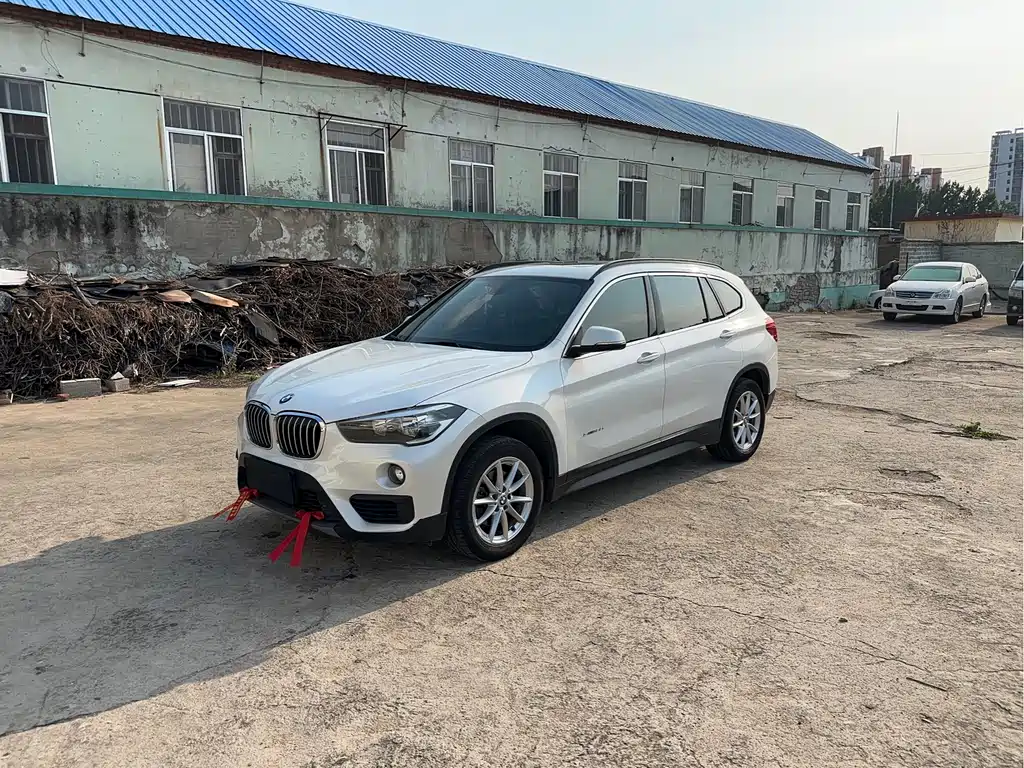 BMW X1 2018 — фото 1