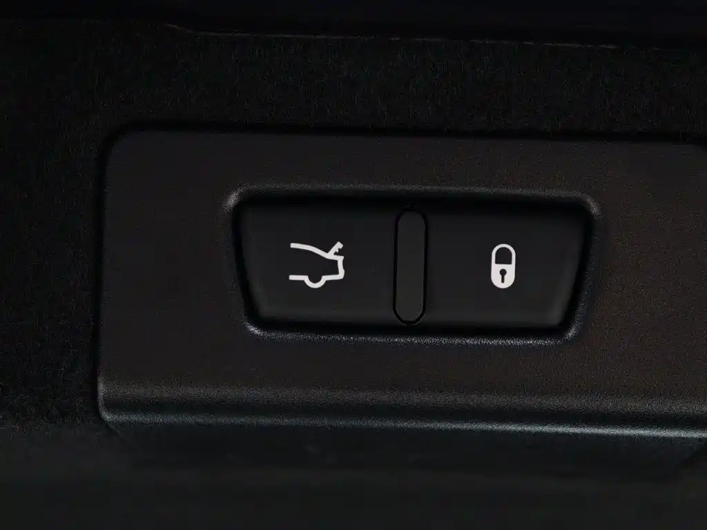 Maserati Quattroporte 2017 — фото 13