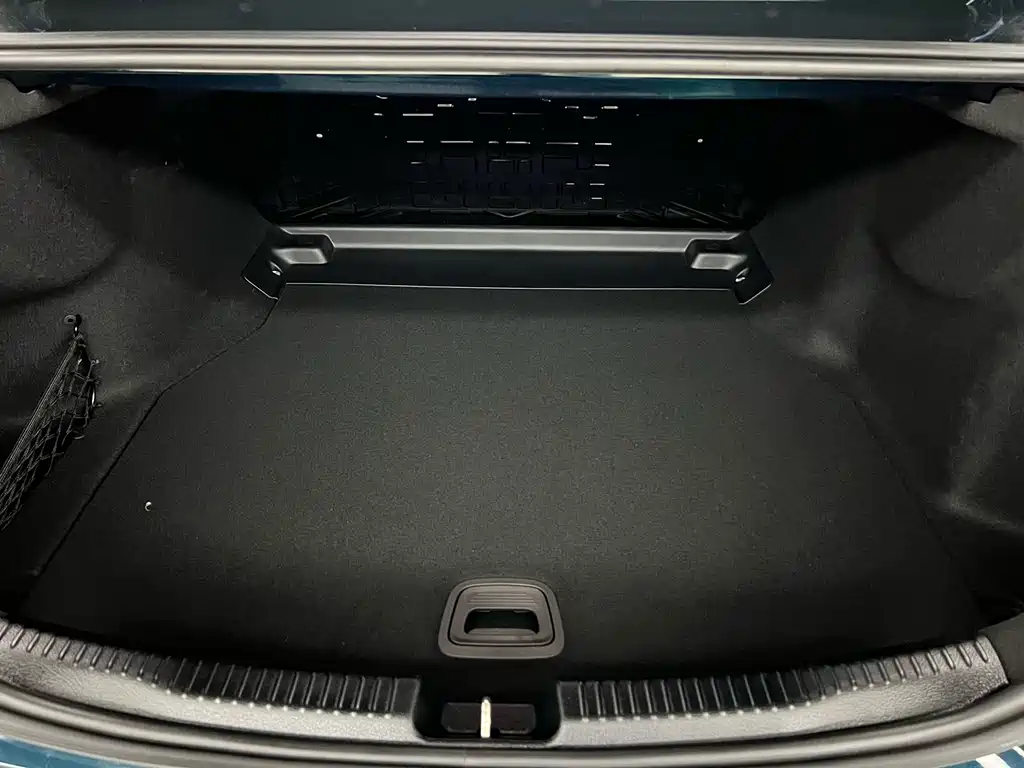 Mercedes-Benz C-Class 2023 — фото 25