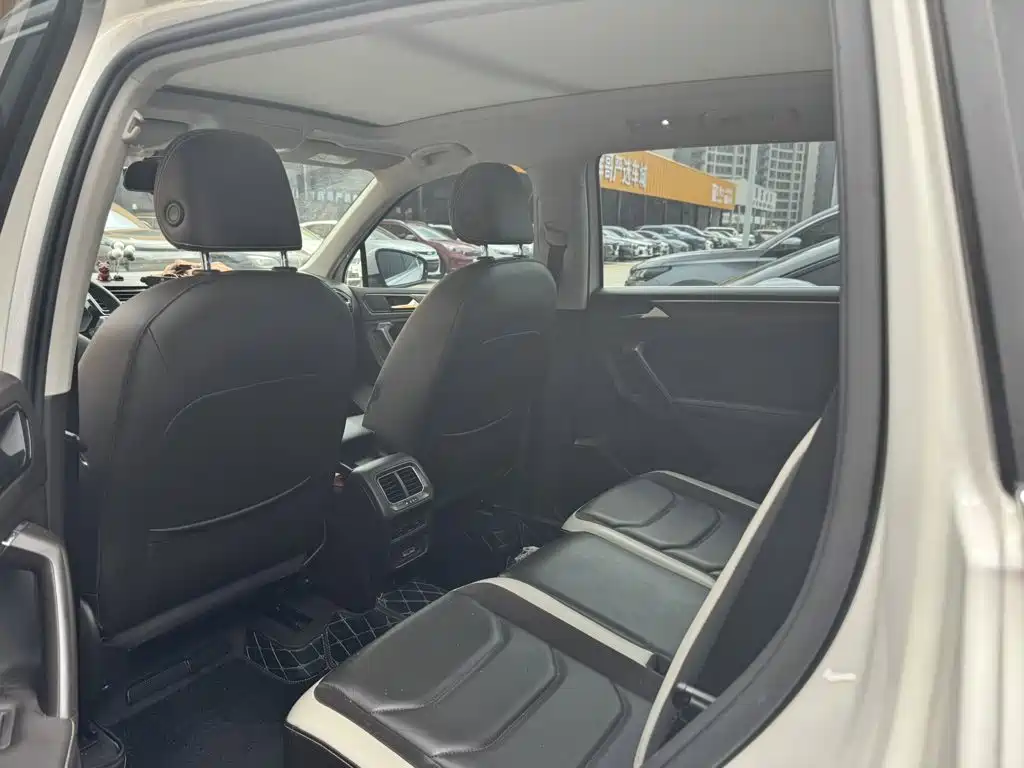 Volkswagen Tiguan L 2017 — фото 10