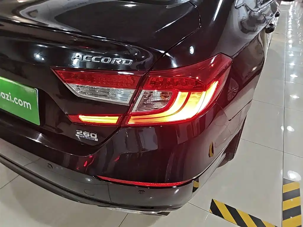 Honda Accord 2020 — фото 8