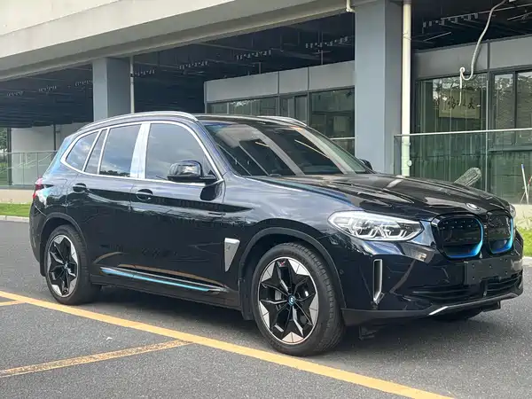 BMW iX3 2021