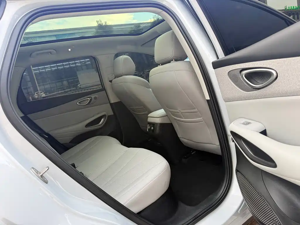 BYD Sealion 05 EV 2025 — фото 12