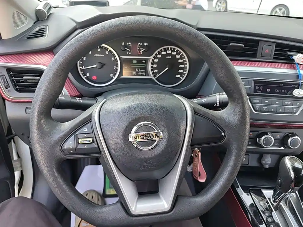 Nissan Bluebird 2016 — фото 11