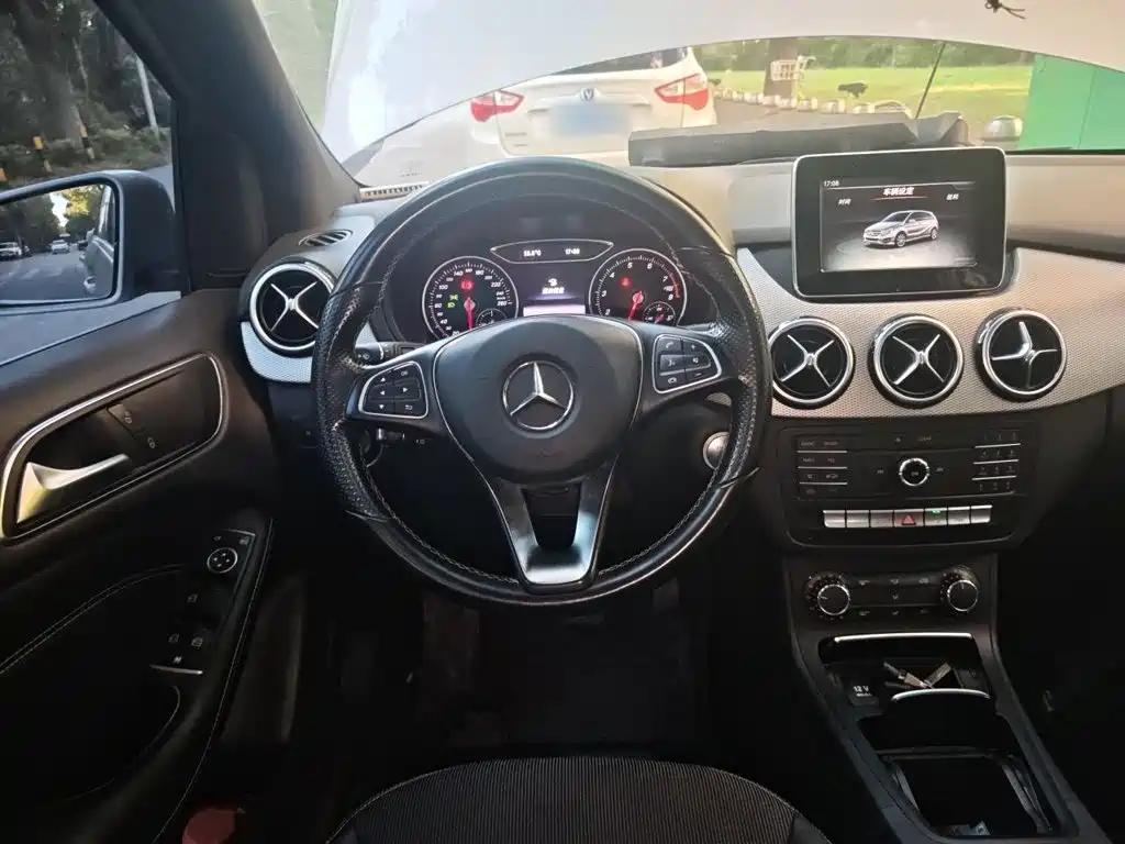 Mercedes-Benz B-Class 2015 — фото 3