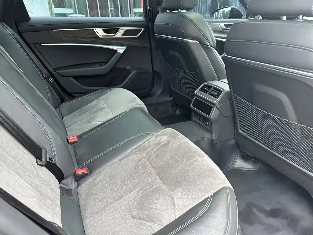 Audi A6L 2023