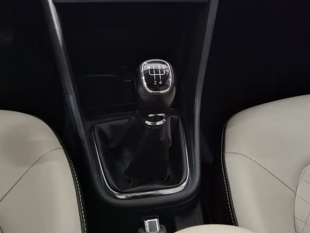 Skoda Rapid 2018 — фото 13