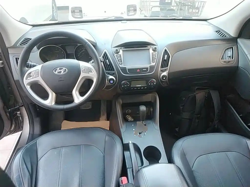 Hyundai ix35 2016 — фото 10