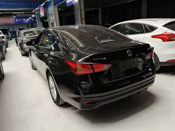 Nissan Teana 2021