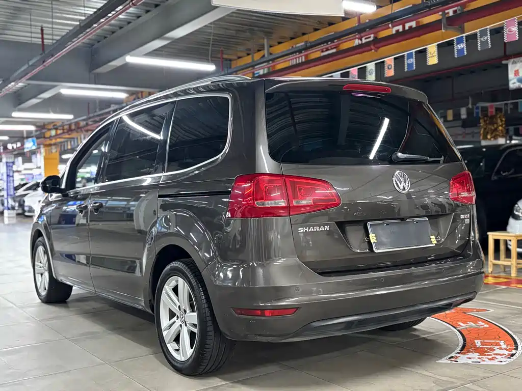 Volkswagen Sharan 2016 — фото 16