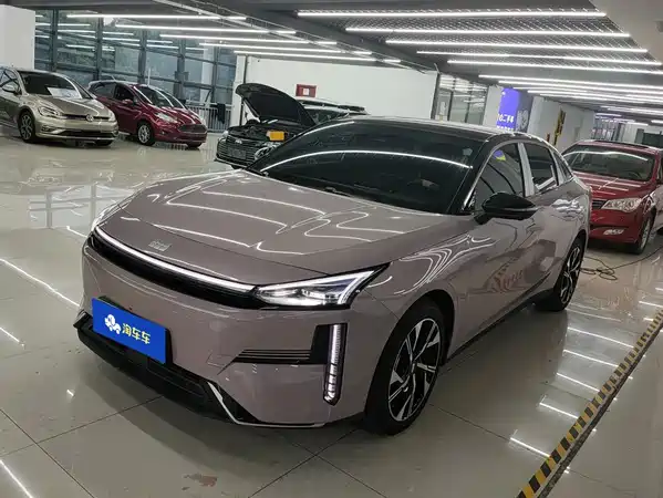 Geely Galaxy L6 2024