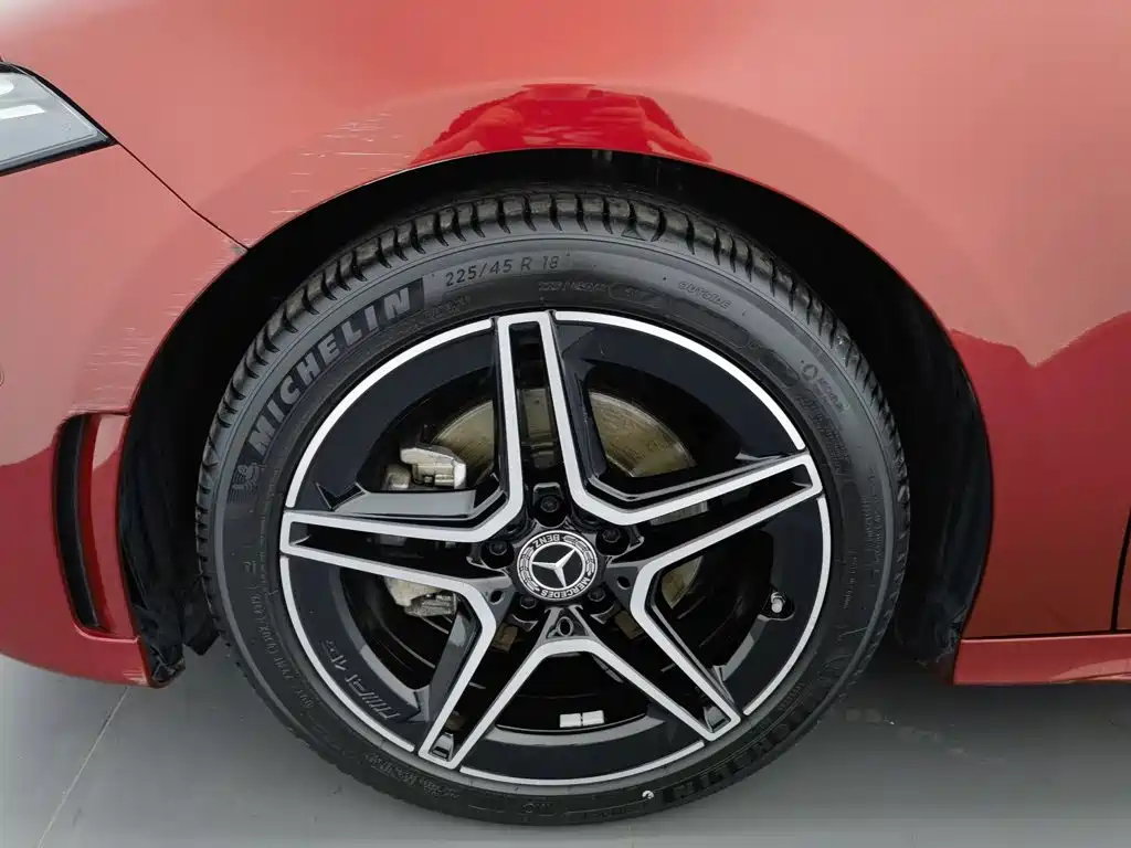 Mercedes-Benz A-Class 2019 — фото 17