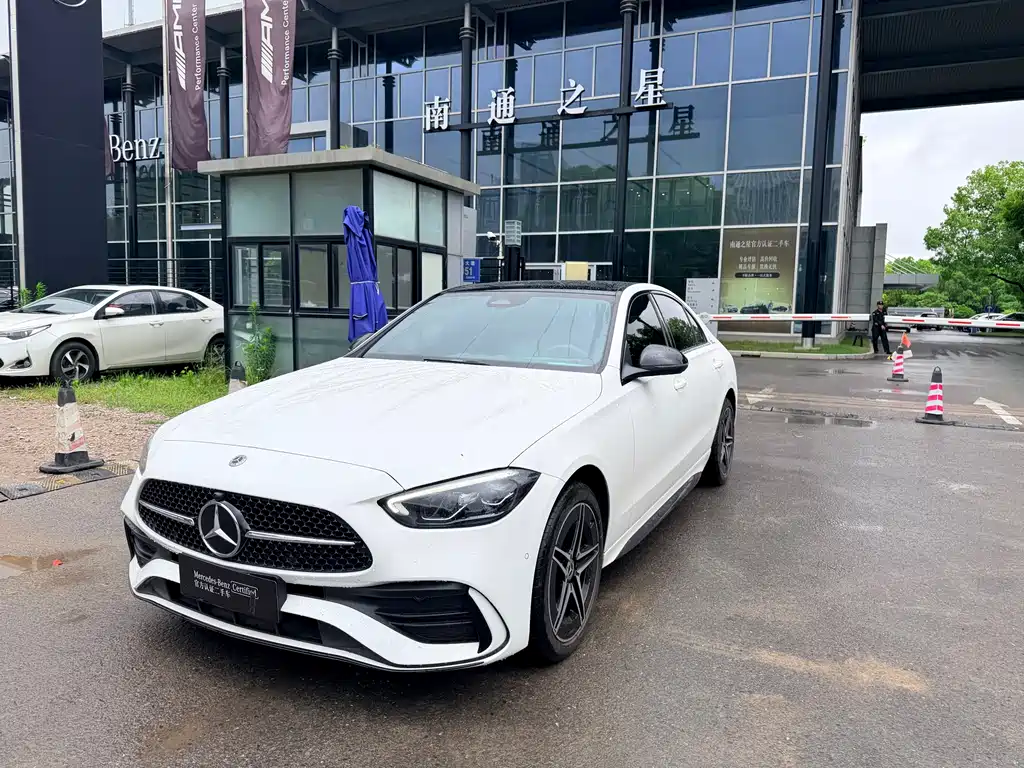 Mercedes-Benz C-Class 2023 — фото 1