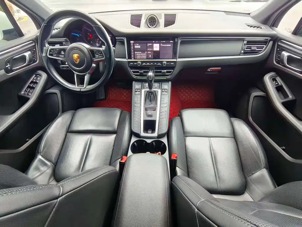 Porsche Macan 2021 — фото 10