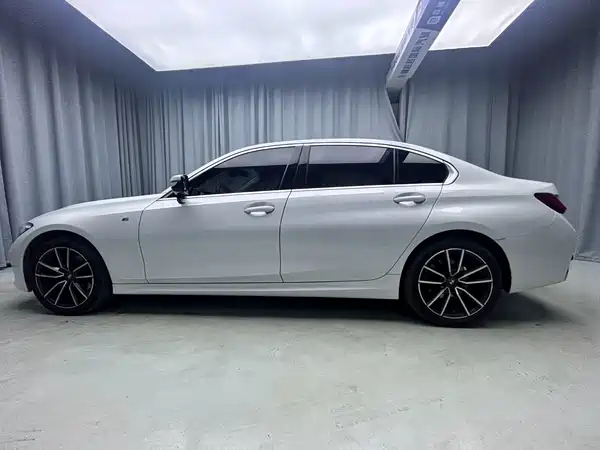 BMW 3 Series 2023