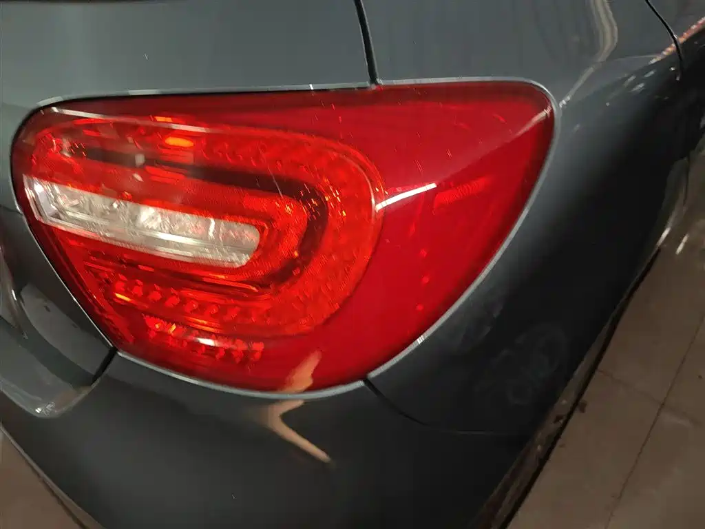 Mercedes-Benz A-Class 2015 — фото 24